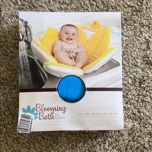 Never Opened Blooming bath for babies Blue